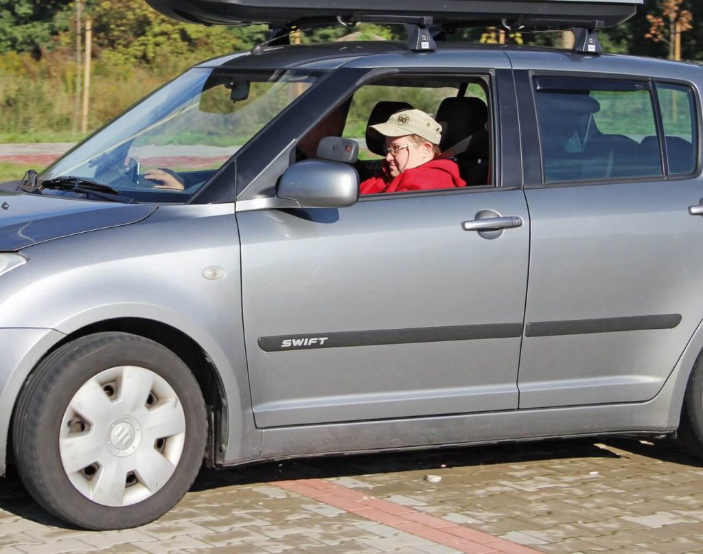 Uczestniczka Warsztatu Terapii Zajęciowej w Kwidzynie prowadzi samochód