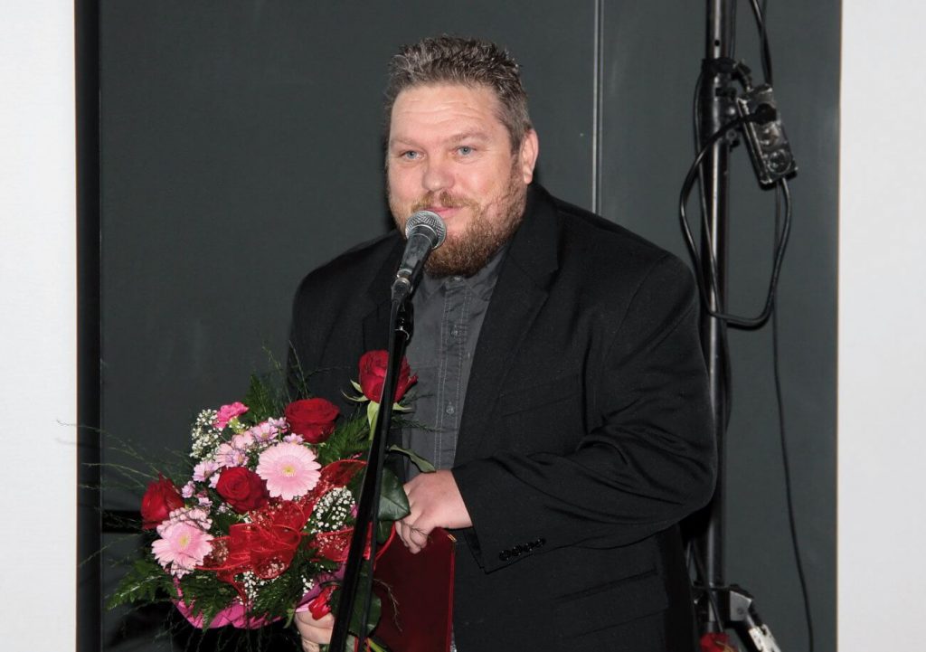 Tomasz Chojnacki przy mikrofonie