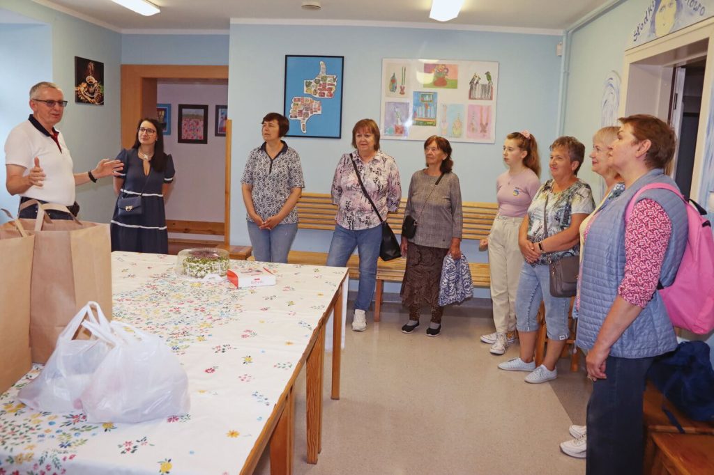 Ukrainki w stołówce Warsztatu Terapii Zajęciowej w Górkach