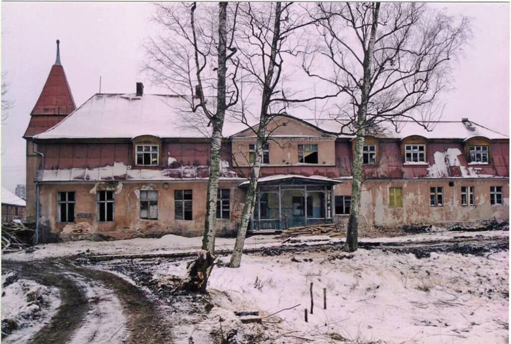 Siedziba Warsztatu Terapii Zajęciowej w Górkach przed remontem