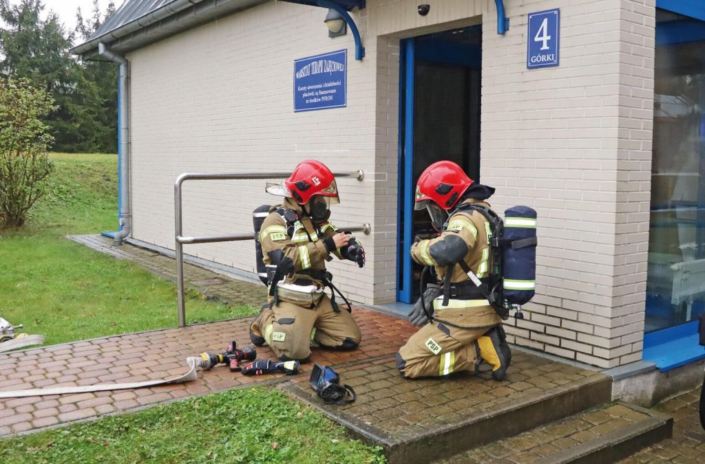 Ćwiczenia Straży Pożarnej na terenie Warsztatu Terapii Zajęciowej w Górkach