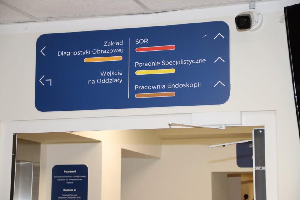 Tablica informacyjna w szpitalu